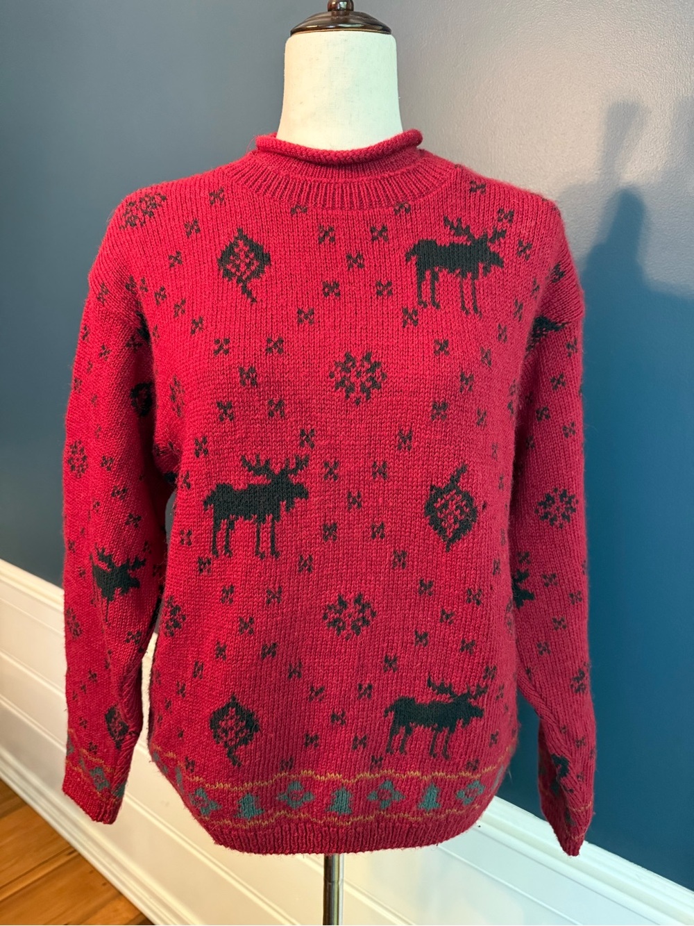 Vintage Women’s Alps Wool Red Moose Pattern Knit Sweater
